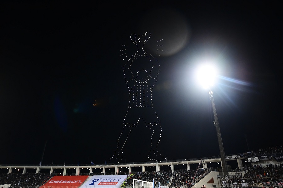 ΠΑΟΚ - ΟΦΗ: Συγκινητικό drone show στο ημίχρονο του τελικού