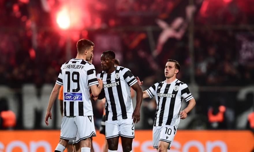 Πλήγμα στον ΠΑΟΚ: Αποχώρησε με αναγκαστική αλλαγή ο Καμαρά στην παράταση του τελικού