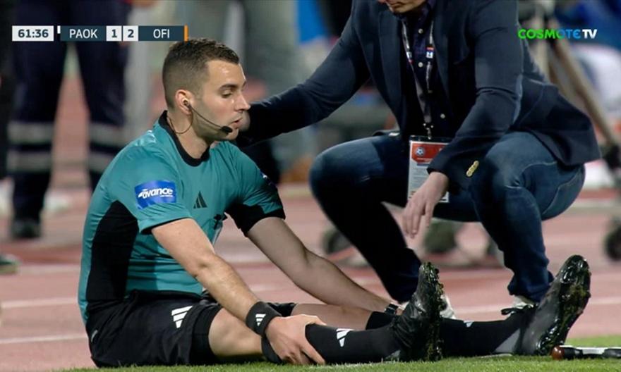 Ολιγόλεπτη διακοπή στον τελικό μετά τον τραυματισμό του πρώτου βοηθού