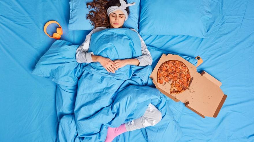 Γιατί πεινάμε περισσότερο όταν δεν κοιμόμαστε καλά;