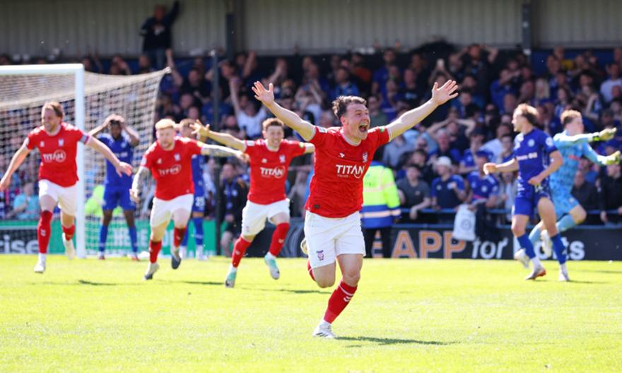 Η απόλυτη παράνοια: Η Ρότσνεϊλ έβαλε γκολ τίτλου στο 95' αλλά η Γιορκ Σίτι της έκλεψε την άνοδο ισοφαρίζοντας στο 113'!