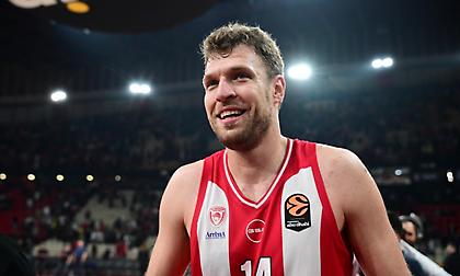 Σπουδαίος Βεζένκοφ, αναδείχθηκε MVP της Ευρωλίγκας για δεύτερη φορά στην καριέρα του!