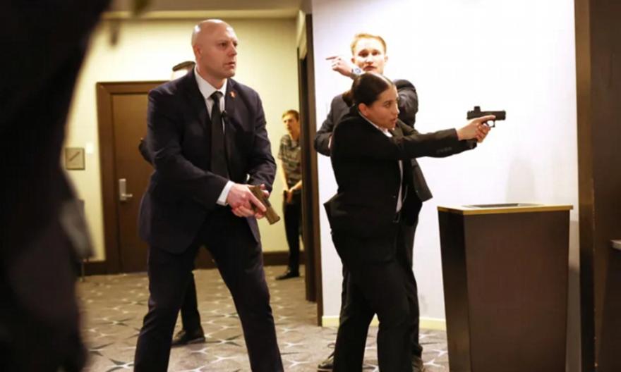 Χάος στο δείπνο ανταποκριτών Λευκού Οίκου: Ένοπλος άνοιξε πυρ ενώ ήταν στην αίθουσα ο Τραμπ