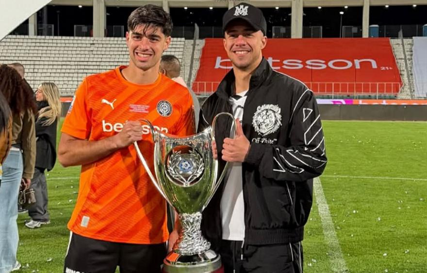 Περήφανος ο Μπάμπης Κωστούλας: Πανηγύρισε με τον αδερφό του και τον Ανδρούτσο!