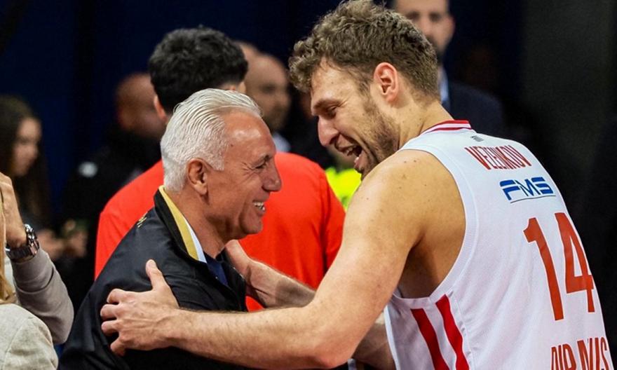 Στόιτσκοφ σε Βεζένκοφ: «Η Βουλγαρία είναι περήφανη για σένα - Πήγαινε να κατακτήσεις την Ευρωλίγκα»