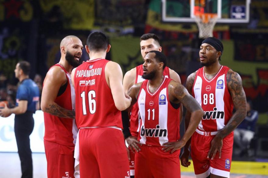 Ζέρβας: «Το μεγαλύτερο ατού του Ολυμπιακού είναι ότι μπορεί να διαχειριστεί την περιρρέουσα ατμόσφαιρα»