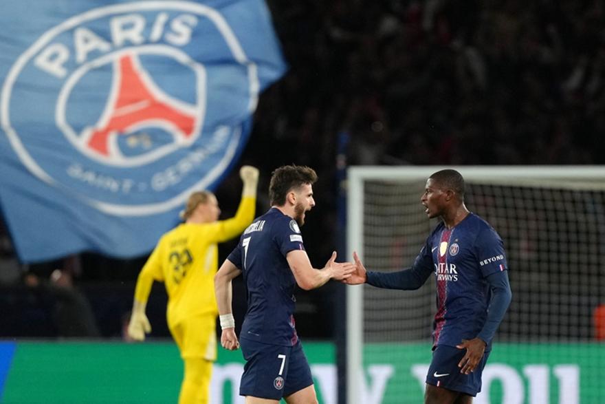 Κβαρατσχέλια και Ντεμπελέ σκόρπισαν την άμυνα της Μπάγερν και έκαναν το 5-2 για την Παρί!