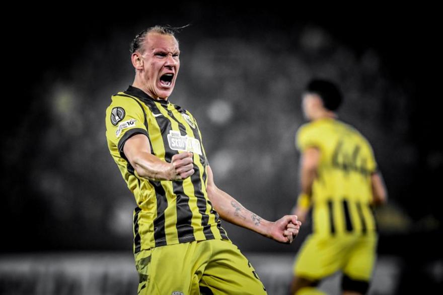 Ο αρχηγός δεν το κουνάει από την ΑΕΚ: Ανανέωσε μέχρι το 2027 ο Βίντα!