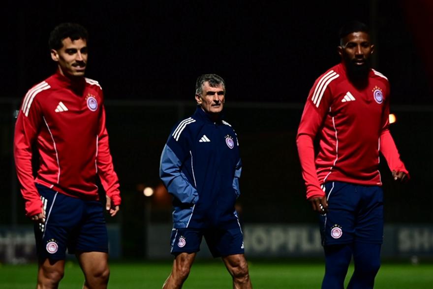 Νικολακόπουλος: «Χαρούμενος ο Μεντιλίμπαρ, πέφτουν κορμιά στο Ρέντη!»