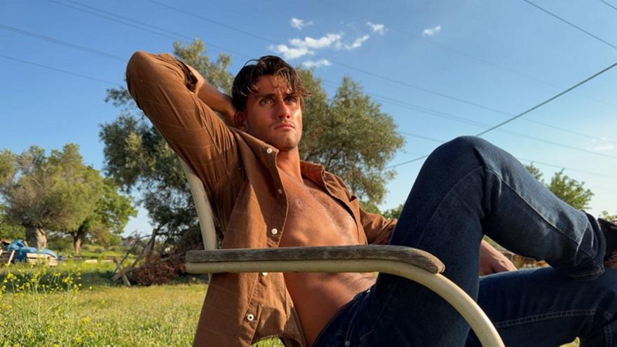 Αλέξανδρος Παππάς: Ο πολίστας του Απόλλωνα Σμύρνης σε ρόλο-έκπληξη σε video clip