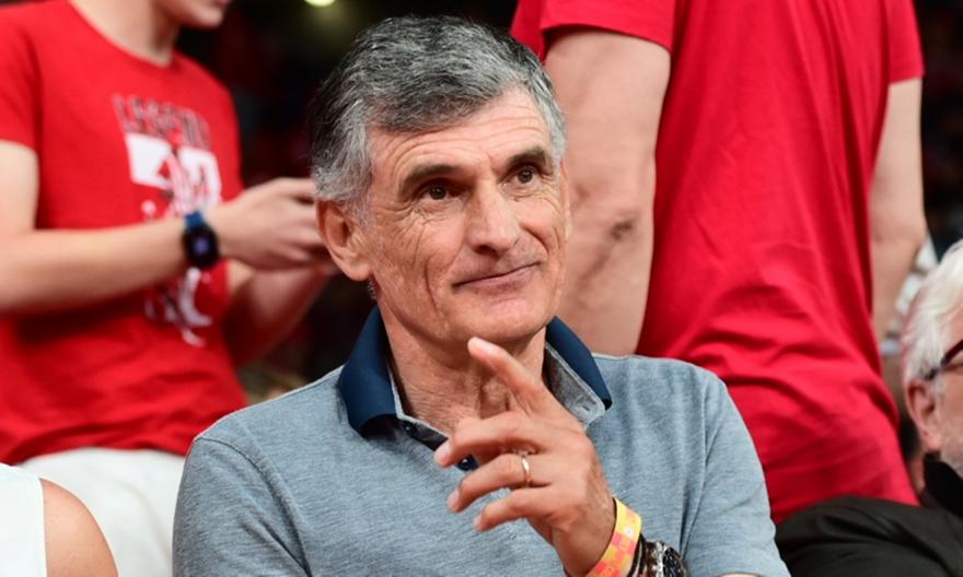 Δεν σταματούν οι προσωπικότητες στις εξέδρες του ΣΕΦ: Πήγε να δει Ολυμπιακός-Μονακό και ο Μεντιλίμπαρ!