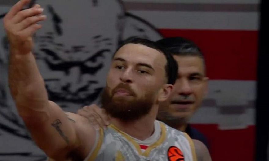 Το Φύλλο Αγώνα «καίει» τον Μάικ Τζέιμς: Χειρονομίες και ύβρεις στους διαιτητές!