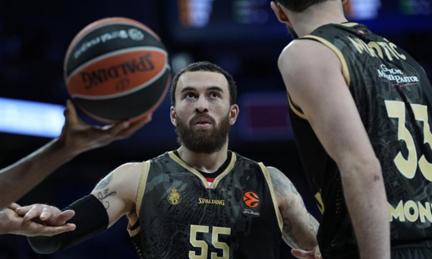 Κινδυνεύει με τιμωρία τριών αγωνιστικών στη Γαλλία ο Τζέιμς