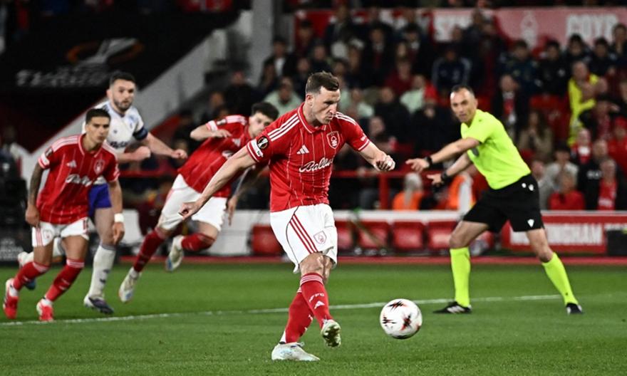 Προβάδισμα πρόκρισης στον τελικό για Νότιγχαμ Φόρεστ και Μπράγκα!