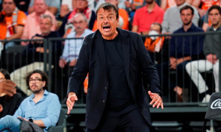 Ξέσπασε ο Αταμάν: «Μπροστά στα αποδυτήριά μας είναι 10 αστυνομικοί, θέλουν να συλλάβουν τον Γιαννακόπουλο»!