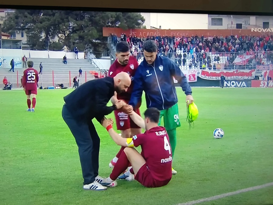 AEL Novibet: Ξέσπασε σε λυγμούς ο Ηλιάδης μετά την ισοφάριση του Πανσερραϊκού στο 90+9’