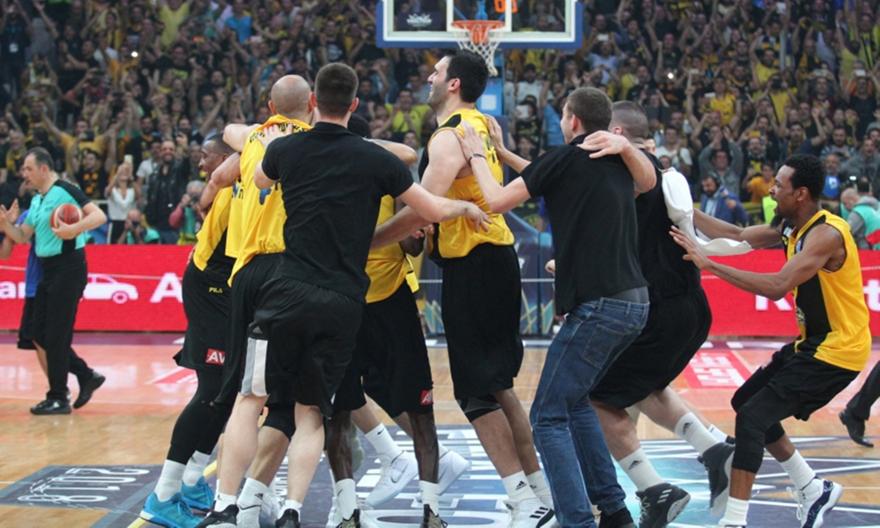 Η φανέλα Μαυροειδή από τον τελικό του BCL το 2018 στο Μουσείο της ΑΕΚ