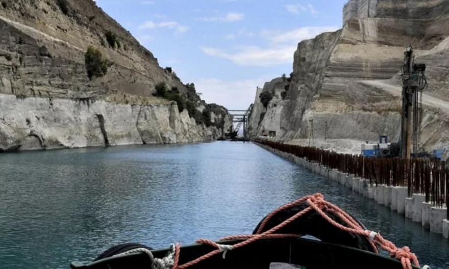 Θρίλερ στη Διώρυγα Κορίνθου: Σώθηκε ανήλικη που βρέθηκε να επιπλέει εντός του καναλιού