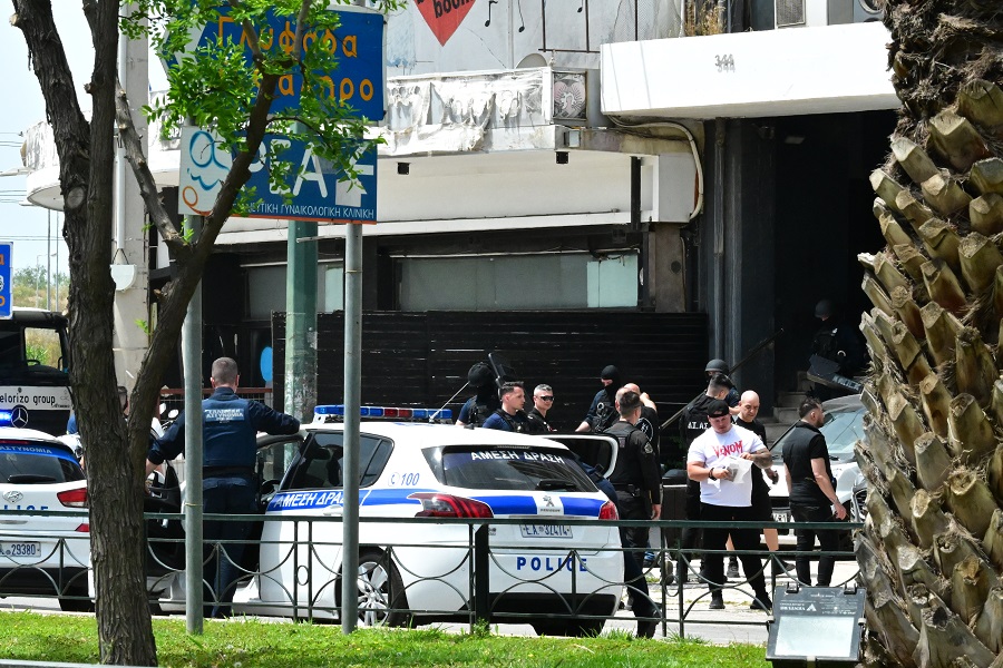 Καλλιθέα: Πυροβόλησαν γυναίκα σε καφετέρια - Συνελήφθη ο δράστης