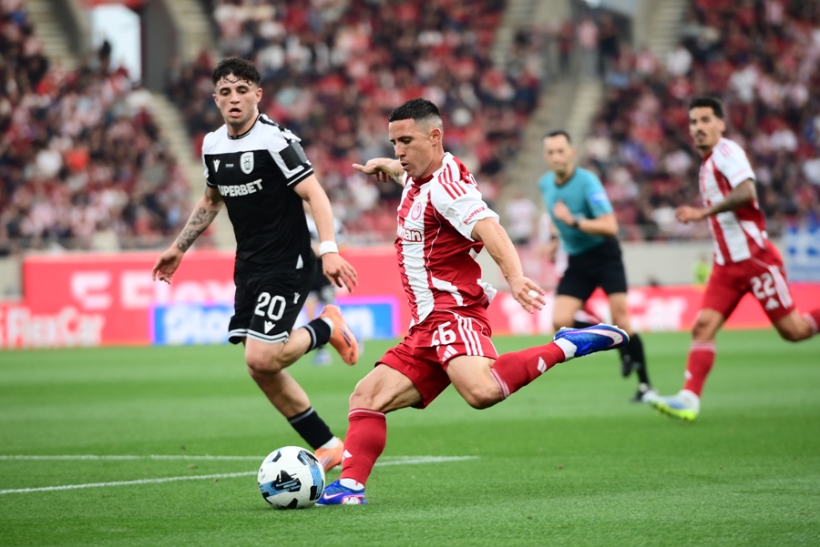 Ολυμπιακός-ΠΑΟΚ 1-1: Ολυμπιακός και ΠΑΟΚ «κόλλησαν» στέφοντας πρωταθλήτρια την ΑΕΚ