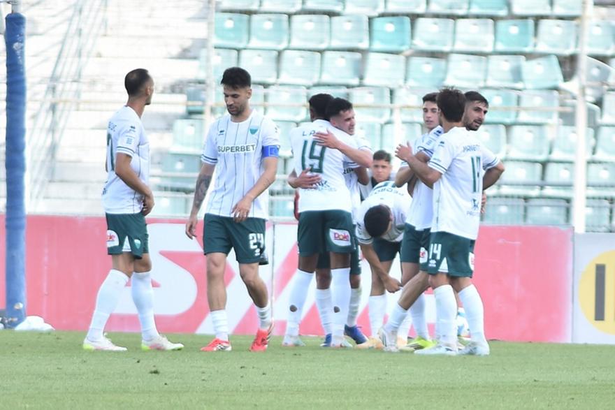 Λεβαδειακός: 5 σερί νίκες με Βόλο και 10 ματς χωρίς ισοπαλία!