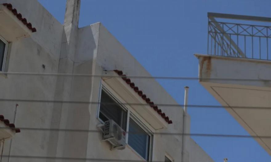 Σε σοβαρή κατάσταση στη ΜΕΘ η 17χρονη που έπεσε με τη φίλη της στο κενό