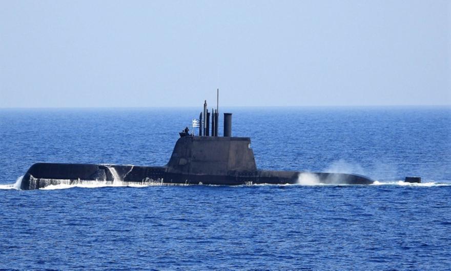Πολεμικό Ναυτικό: Υποβρύχιο μπλέχτηκε στα δίχτυα μηχανότρατας!