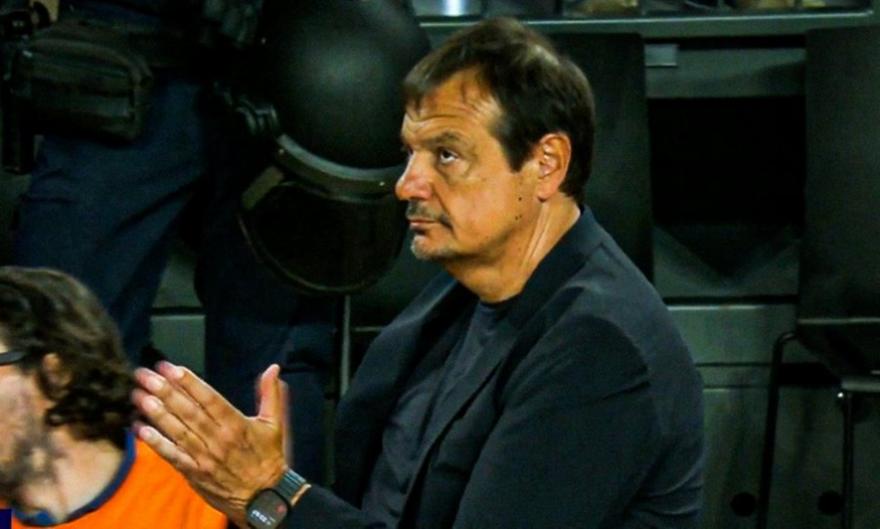 Το fair play του Αταμάν: Χειροκρότησε τον Μοντέρο λίγο πριν το φινάλε, ενώ πήγαινε προς τον πάγκο