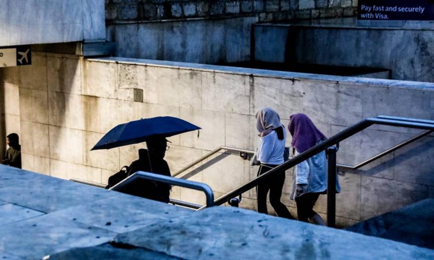 Καιρός: Τοπικές βροχές και καταιγίδες – Μικρή άνοδος της θερμοκρασίας
