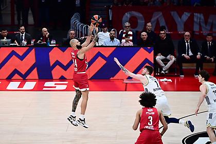 Ολυμπιακός-Φενερμπαχτσέ με Score More-Win More* για κάθε πόντο του Βεζένκοφ από το Pamestoixima.gr