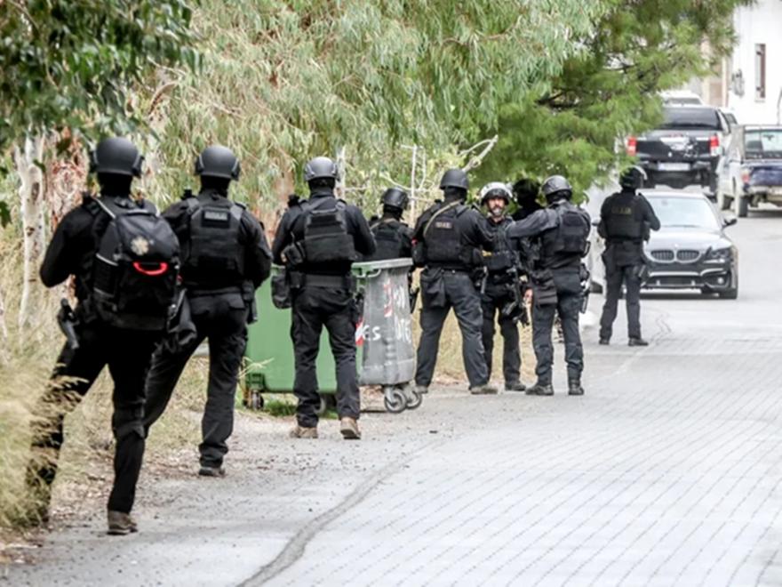 Μεγάλη επιχείρηση της ΕΛ.ΑΣ. στην Κρήτη - Επί ποδός 200 αστυνομικοί - Έρευνες σε σπίτια και ποιμνιοστάσια