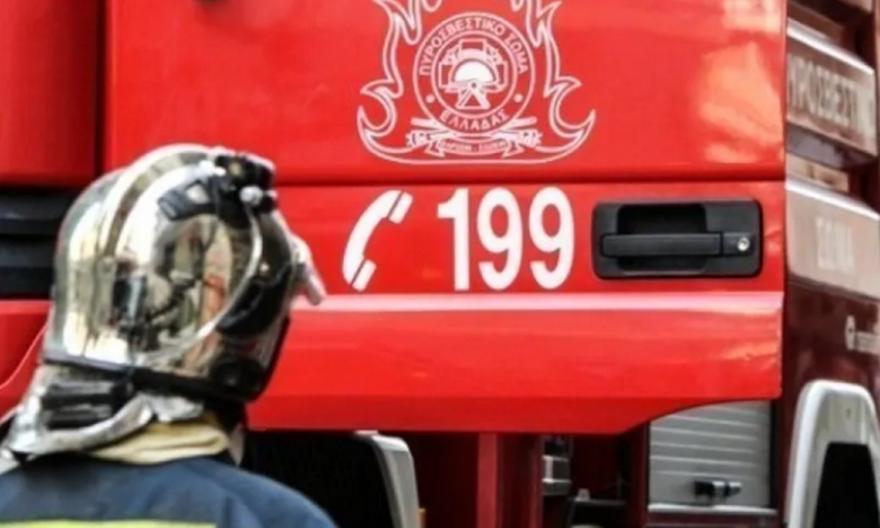 Δραπετσώνα: Φωτιά σε πολυκατοικία