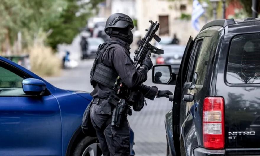 Κρήτη: Στον εισαγγελέα σήμερα οι 18 συλληφθέντες για ναρκωτικά, όπλα και ΟΠΕΚΕΠΕ