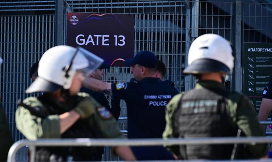 Οι προσαγωγές και οι συλλήψεις στο Telekom Center πριν από τον τελικό της Euroleague