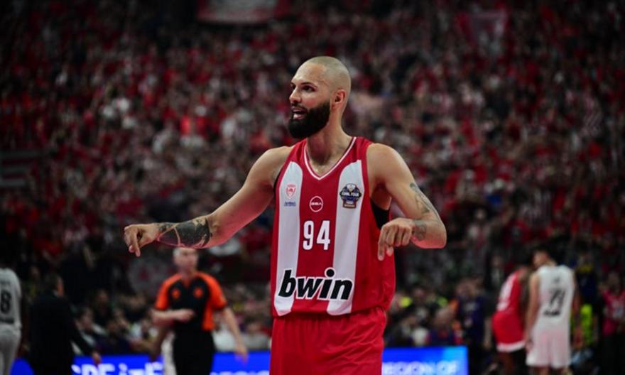 MVP του Final 4 ο τεράστιος Φουρνιέ: «Με αυτόν τον κόσμο σήμερα δεν μπορούσαμε να χάσουμε»!