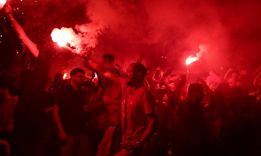 Πανικός στον Πειραιά με τη λήξη του τελικού: Το ξέσπασμα στην κάμερα του bwinΣΠΟΡ FM 94,6