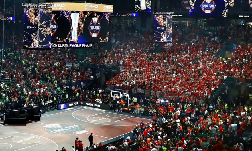 AS: «Χάος στον τελικό της Euroleague, 500 οπαδοί του Ολυμπιακού μπήκαν χωρίς εισιτήριο»