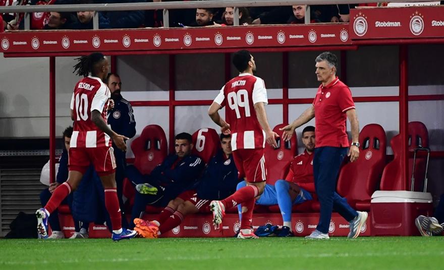 Τσανάκας: «Οι τέσσερις... νέοι βασικοί του Ολυμπιακού και η Αϊντχόφεν για Ταρέμι»