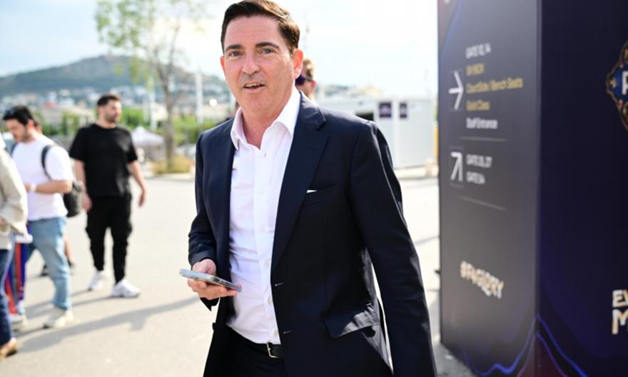 Τριετές συμβόλαιο προσφέρει η Ντουμπάι στον Πασκουάλ