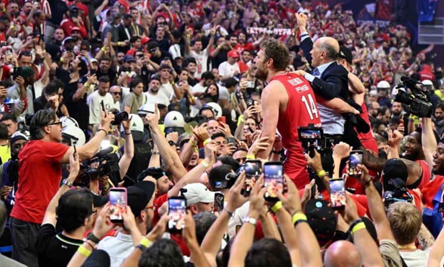 Μητσοτάκης: «Συγχαρητήρια στον Ολυμπιακό, η καλύτερη ομάδα καθ' όλη τη διάρκεια της χρονιάς»