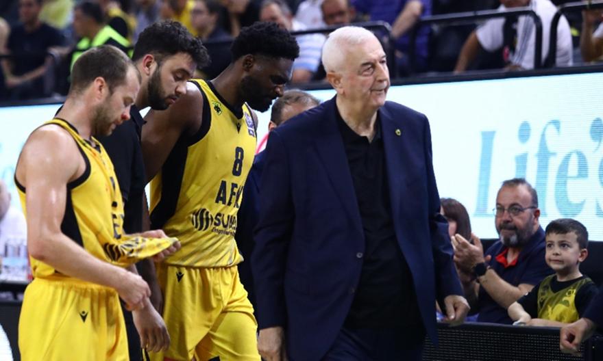 Ανησυχία στην ΑΕΚ με Φίζελ