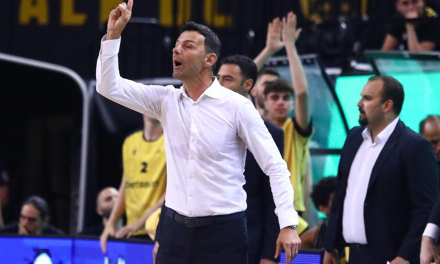 Μίλιτσιτς: «Είμαι περήφανος για την προσπάθεια των παικτών, γέλαγαν με τα σφυρίγματα των διαιτητών»