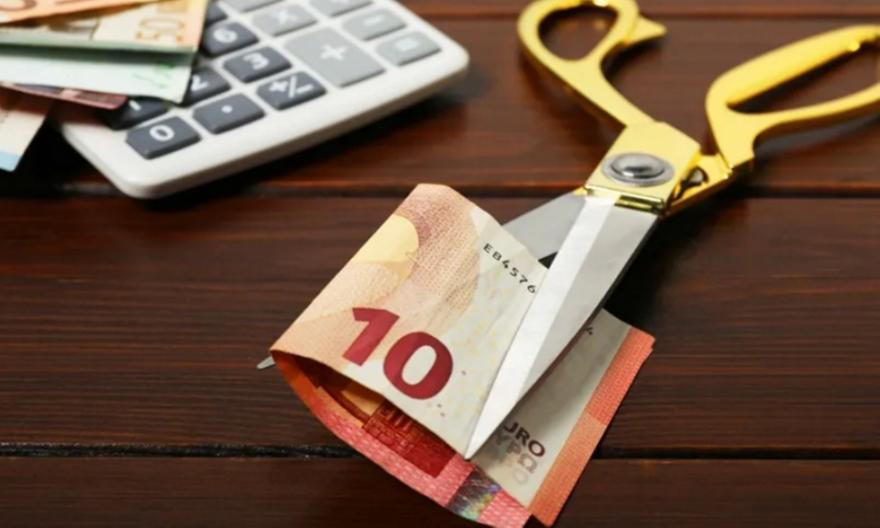 Πώς κερδίζετε «κούρεμα» ως και 75% στα πρόστιμα της εφορίας