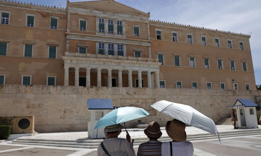 Καιρός: Πλησίασε τους 34 °C η μέγιστη θερμοκρασία – Η πρόγνωση για το τριήμερο του Αγίου Πνεύματος