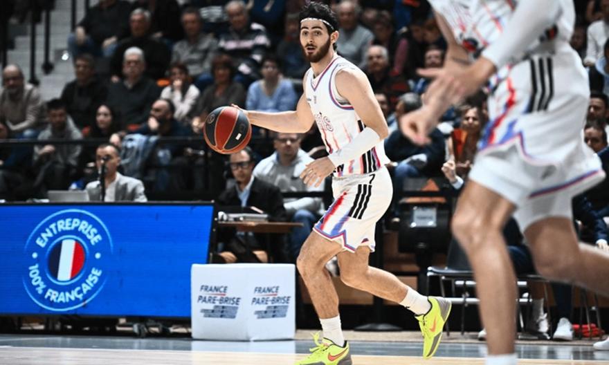 Σαρωτική η Παρί, ζόρικο προβάδισμα για Βιλερμπάν