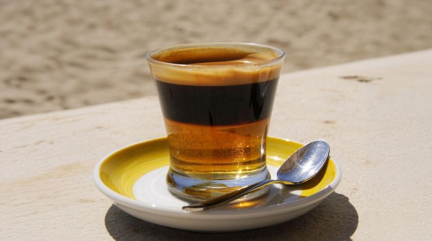 Cafe Carajillo: Το κοκτέιλ με εσπρέσο, που πίνεται ιδανικά μετά το φαγητό