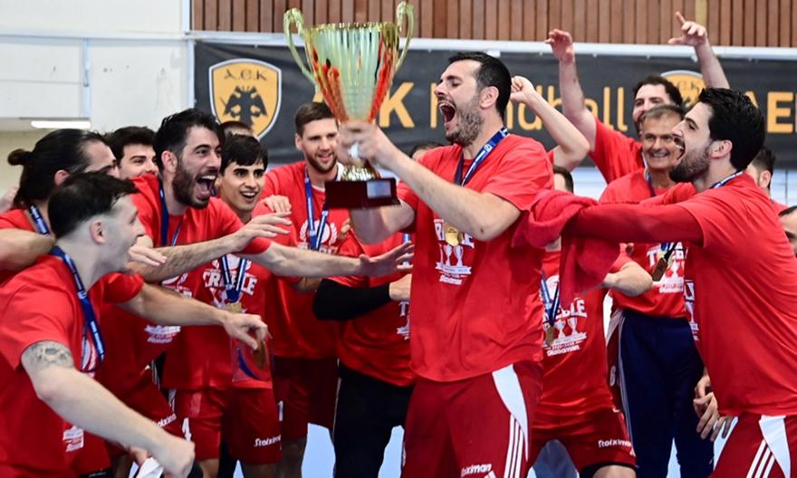 Έσπασε την έδρα της ΑΕΚ και στέφθηκε πρωταθλητής για τρίτη συνεχόμενη σεζόν ο Ολυμπιακός!