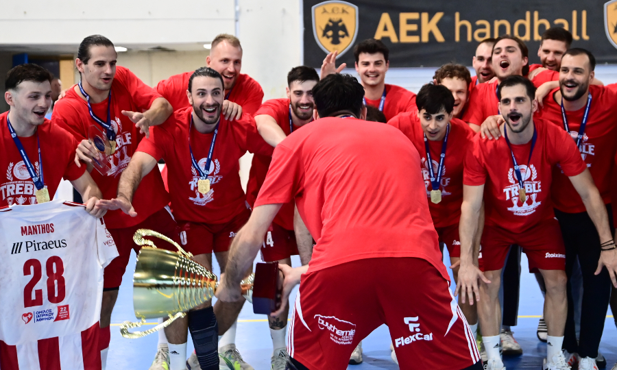 Ολυμπιακός: Η απονομή του τίτλου του πρωταθλητή της Handball Premier