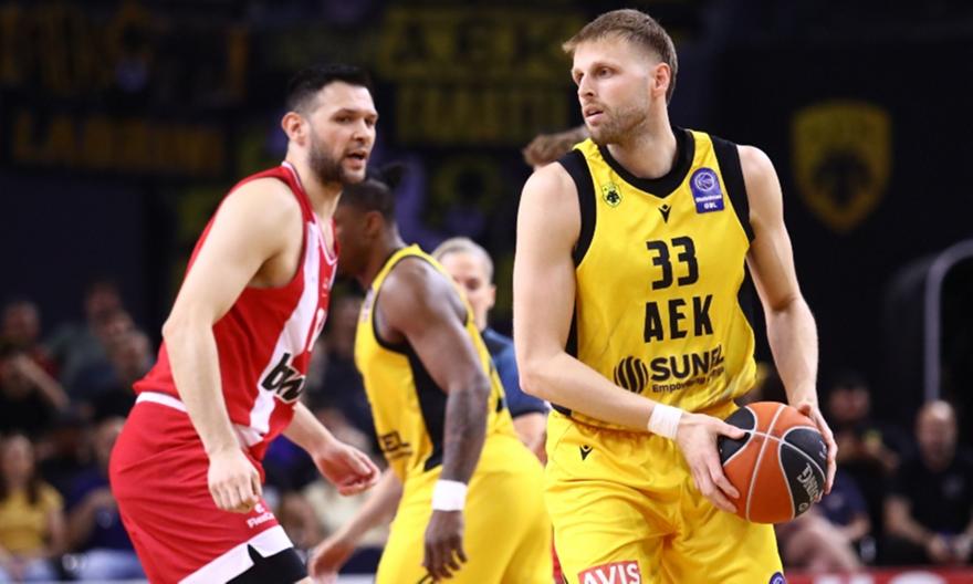 Το δεύτερο παιχνίδι των ημιτελικών στη SUNEL Arena: ΑΕΚ-Ολυμπιακός (3η περίοδος)
