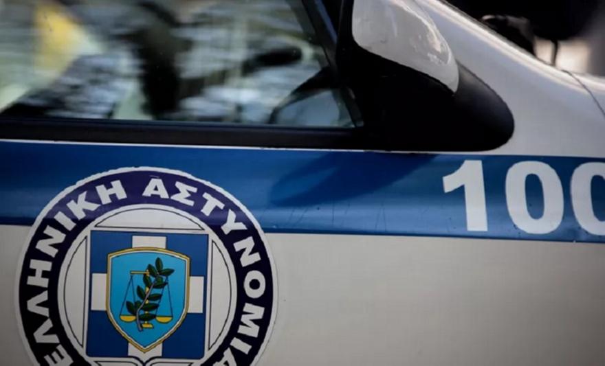 Συνελήφθη αστυνομικός με οπλοστάσιο και μετρητά – Στο μικροσκόπιο πιθανή εμπλοκή σε κύκλωμα εκβιασμών